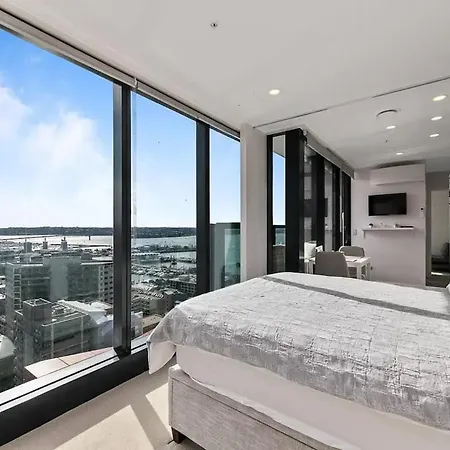 Sun Kissed Apartment With Panoramic Views